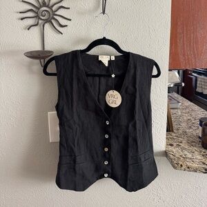 Black Sleeveless Top